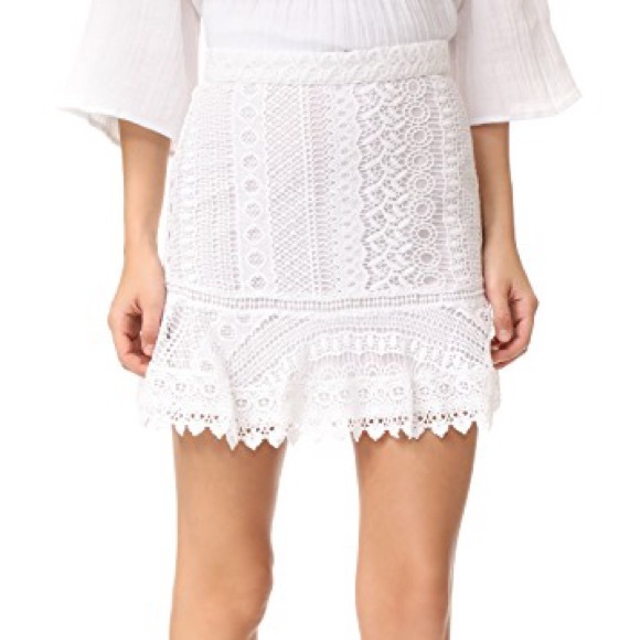 BB Dakota Dresses & Skirts - BB Dakota white lace Vera skirt size 8